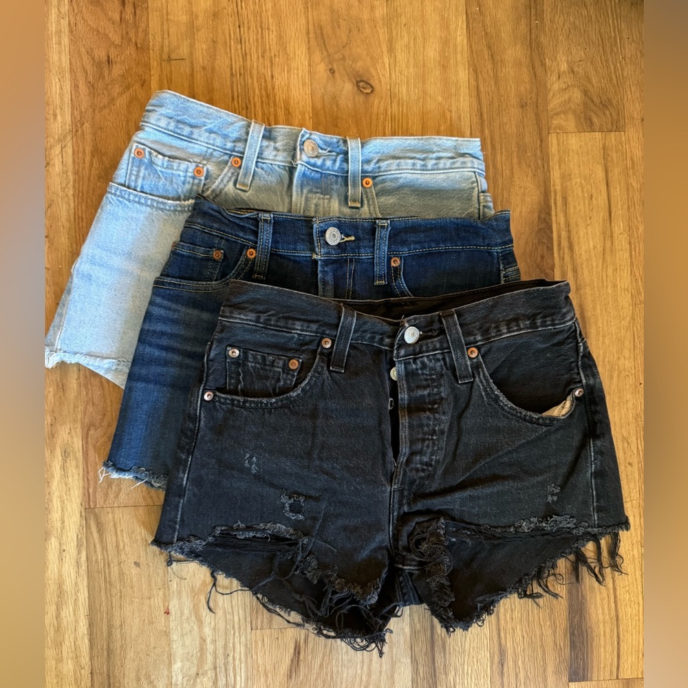 Bundle of Levi’s Shorts